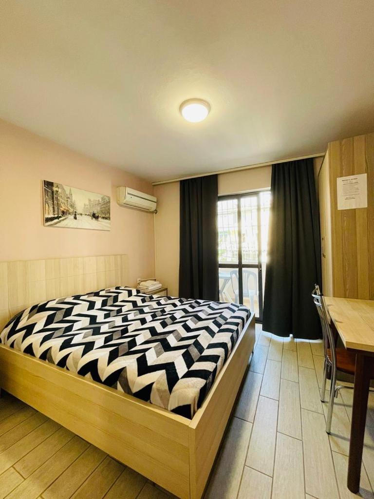 Urban Life Tirana- Economy Rooms Экстерьер фото